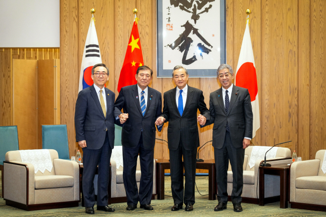 JAPAN CHINA SOUTH KOREA DIPLOMACY