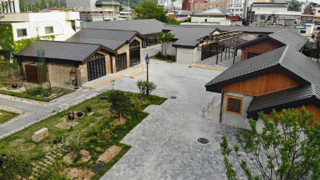 해동문화예술촌