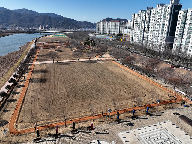 20250325-새로운 자연의 신비체험, 맨발 걷기 산책로 개장(2)