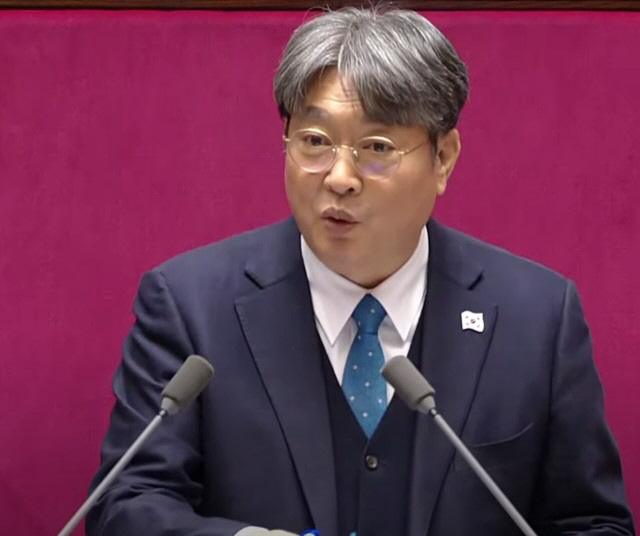 이춘석