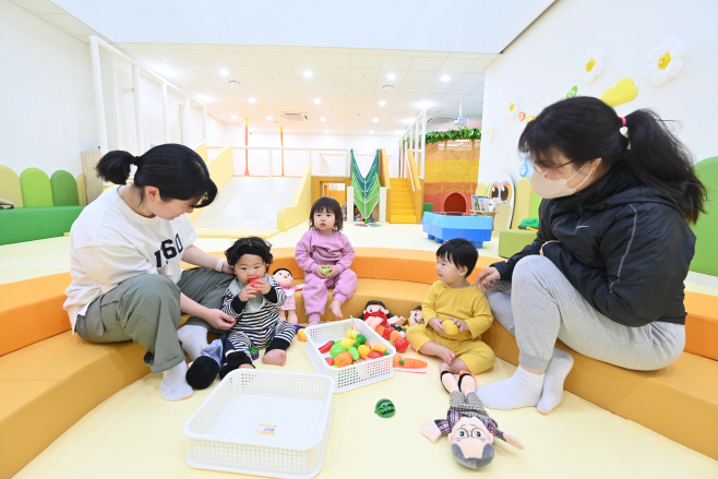 (사진)하남시, 맘대로A+놀이터 개장…디지털 접목한 공공형 키즈카페 ‘호평’