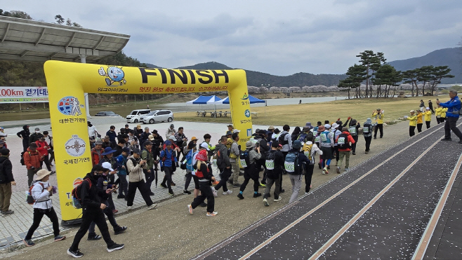 20250406-밀양시, 제19회 한국 100km 걷기대회 성료(3)
