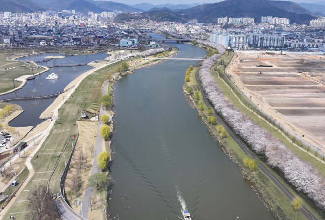 동천 수변공원 개방