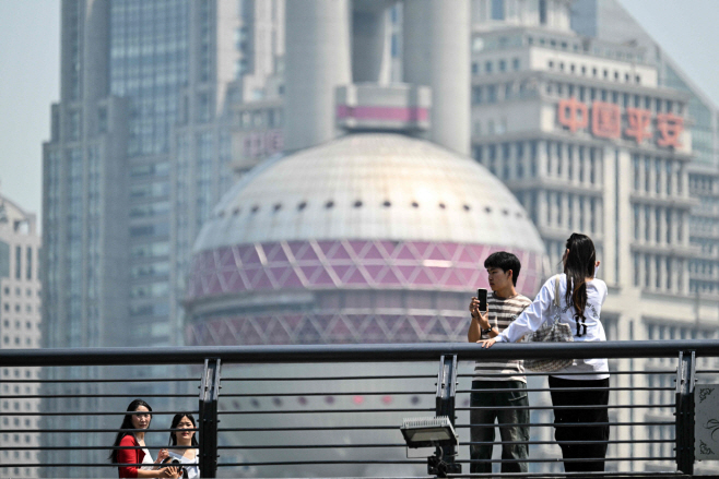 CHINA-US-ECONOMY-STOCKS-TARIFFS