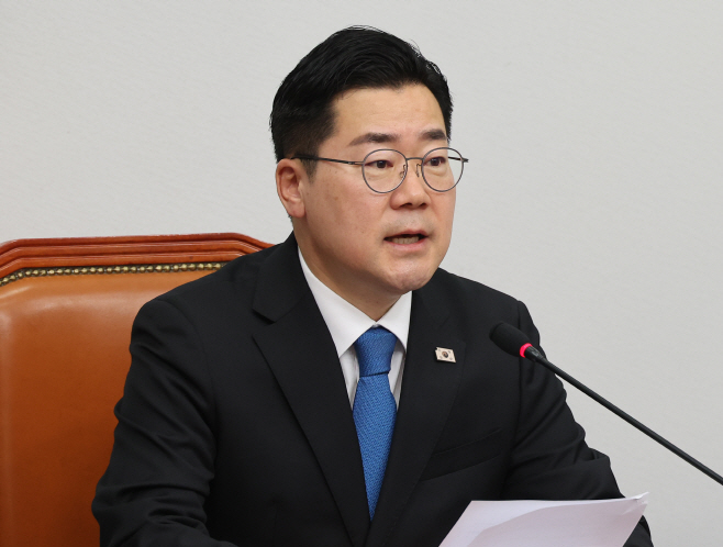 발언하는 박찬대 직무대행<YONHAP NO-3442>