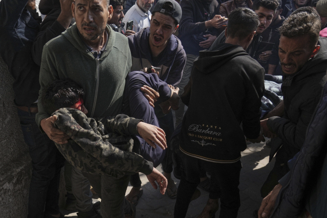 Israel Palestinians <YONHAP NO-5464> (AP)