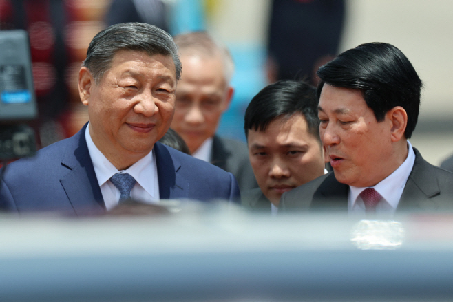 VIETNAM-CHINA-DIPLOMACY-POLITICS <YONHAP NO-6782> (AFP)