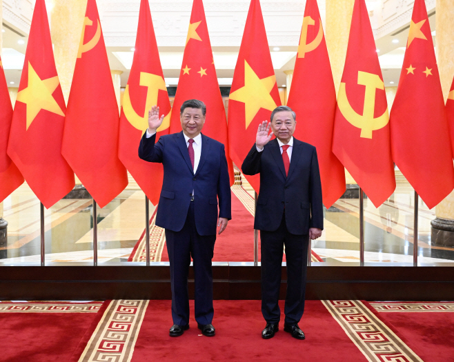 VIETNAM-HANOI-CHINA-XI JINPING-TO L... <YONHAP NO-1222> (XINHUA)