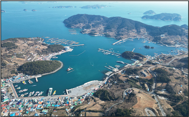 통영시욕지항전경사진