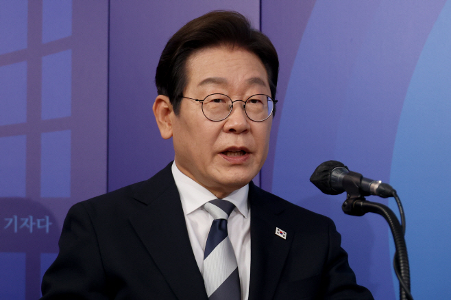 민주당 경선 후보 토론회