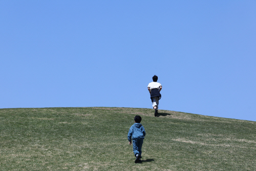 파란 하늘로<YONHAP NO-3228>