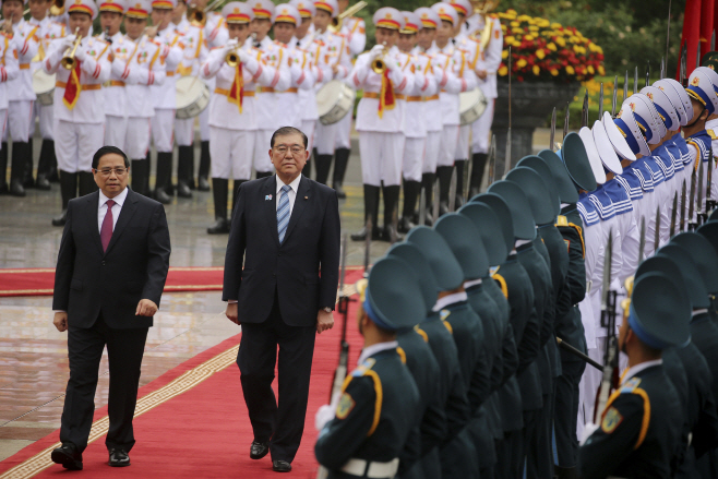 Vietnam Japan <YONHAP NO-4593> (AP)