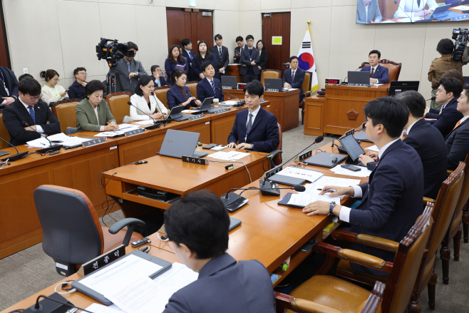 연금개혁특별위원회 전체회의<YONHAP NO-2794>