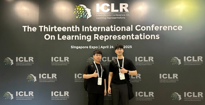 [사진자료] PFCT-신한카드, 한국 금융 최초 ICLR 2025에 논문 등재