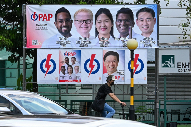 SINGAPORE-POLITICS-ELECTION <YONHAP NO-5455> (AFP)