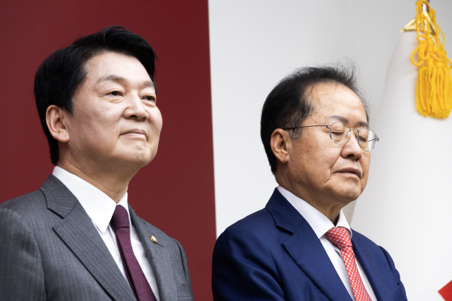 최종 경선 진출에 실패한 안철수·홍준표 후보<YONHAP NO-4353>