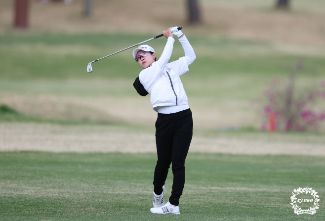 박민지 크리스에프앤씨 제47회KLPGA 챔피언십 1R 10번홀 아이언샷