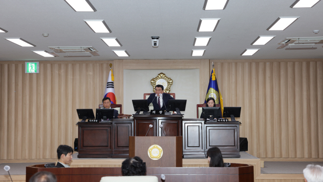 제292회 임시회 제1차 본회의 사진 (1)