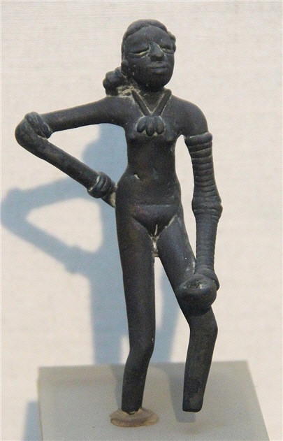 청동 무희 상, 기원전 2300~1750년 모헨조다로 출토