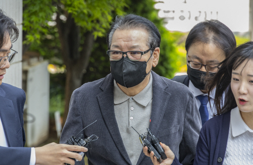 공천헌금 의혹 '건진법사' 전성배 씨 공판 출석<YONHAP NO-2533>