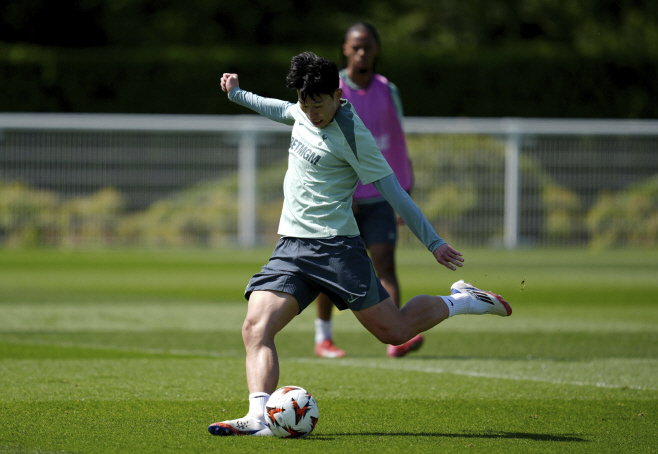 Britain Soccer Tottenham Hotspur <YONHAP NO-4632> (AP)