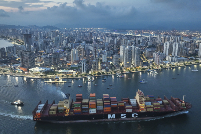 Climate International Shipping <YONHAP NO-5902> (AP)