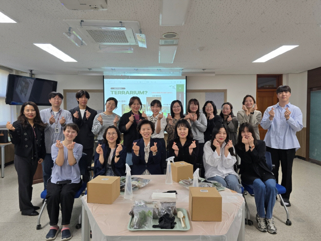 [0513보도자료] 의정부교육지원청, 학교로 찾아가는 교원 힐링 프로그램 T-치유로 교원 격려 사진 (1)