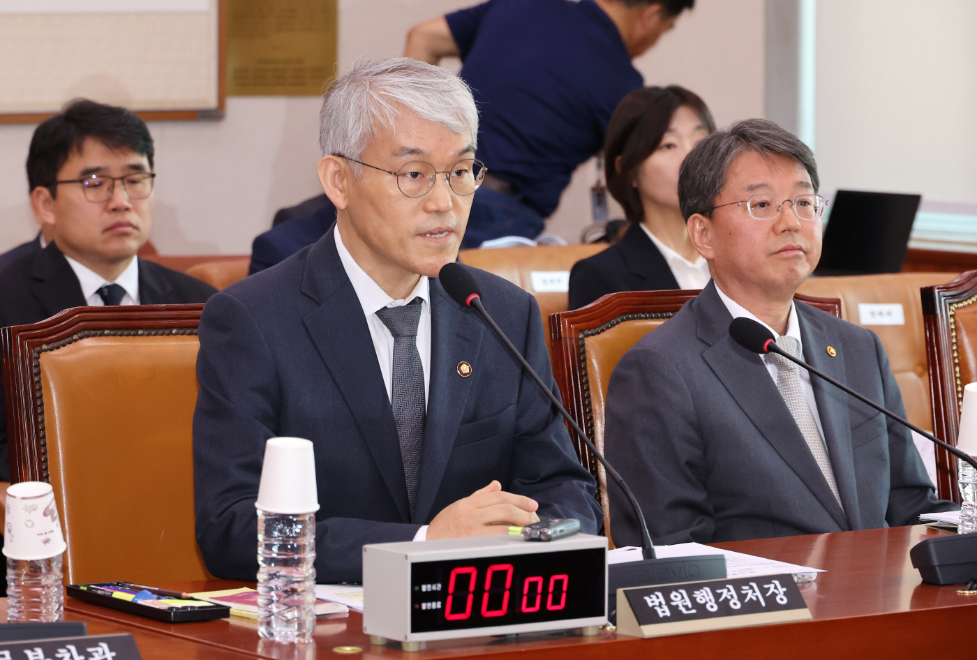의원 질의에 답하는 천대엽 법원행정처장