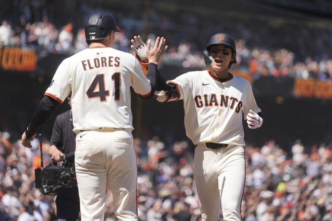 Diamondbacks Giants Baseball <YONHAP NO-3516> (AP)