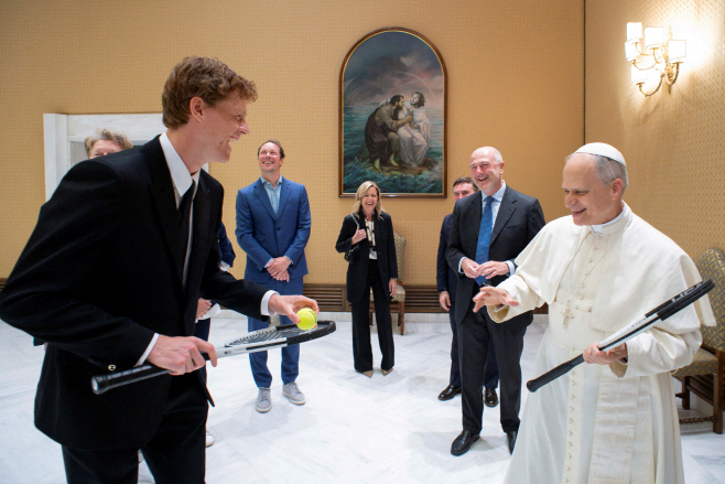 POPE-LEO/SINNER
