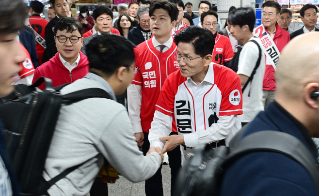 김문수, 신도림 출근길 인사