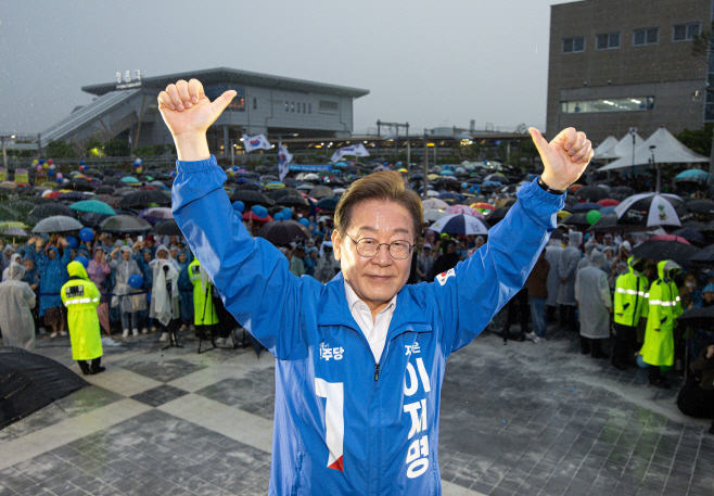 정읍 유세 나선 이재명 후보