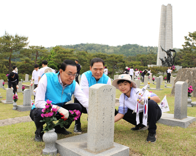 [20250519] 국립현충원 묘역돌봄 활동_018