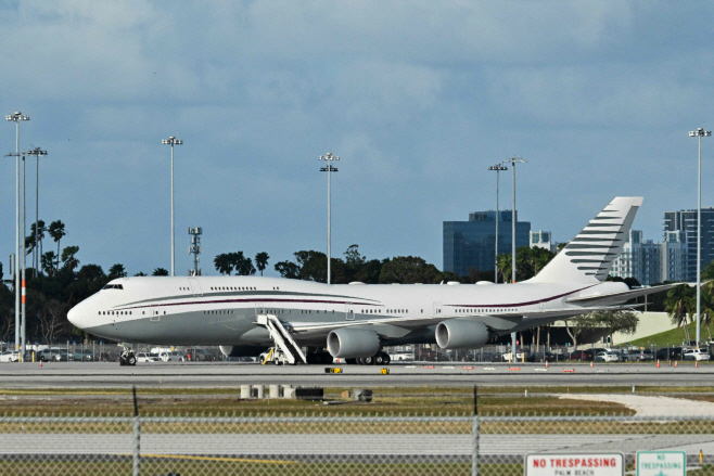 FILES-US-POLITICS-AVIATION-TRUMP-QATAR