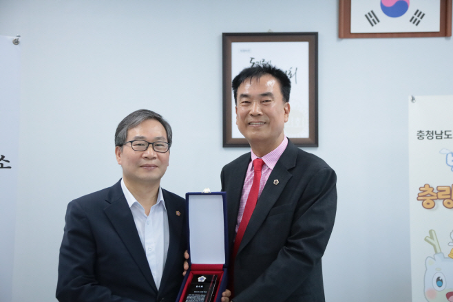 방한일 의원, 대한행정사회 감사패 수상!