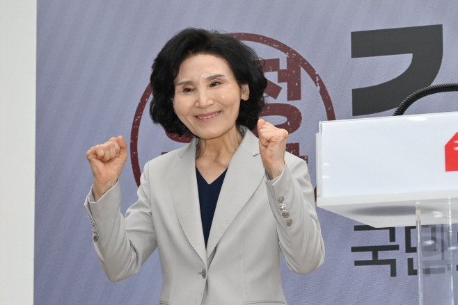 [포토] 설난영 여사 '김문수 파이팅!'