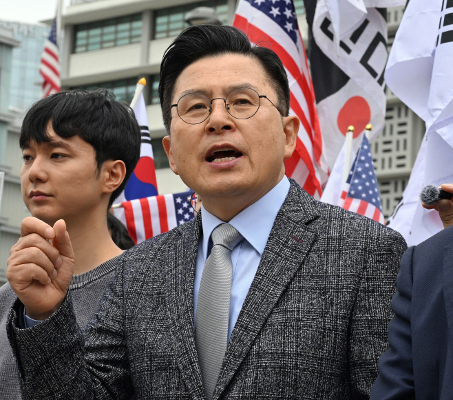 황교안, 국제선거감시단파견요청 기자회견