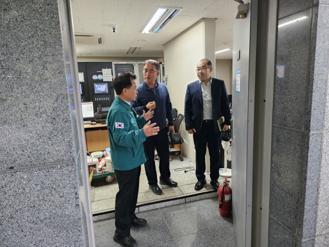육동한 시장 아파트 정전 현장 긴급 점검 (3)