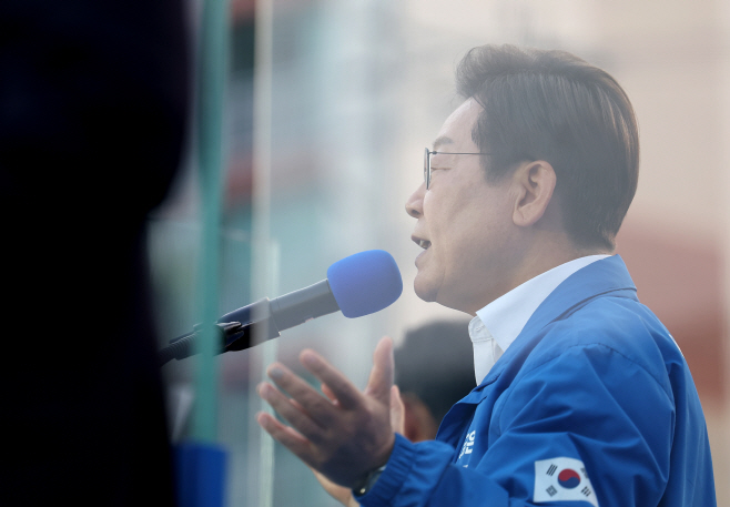 지지 호소하는 이재명 후보<YONHAP NO-6692>