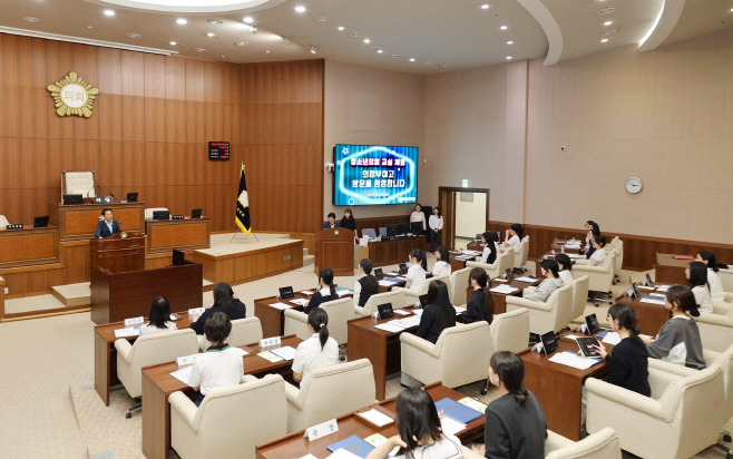 보도사진2(의정부시의회, 2025년도 청소년 의회교실 개최) (1)