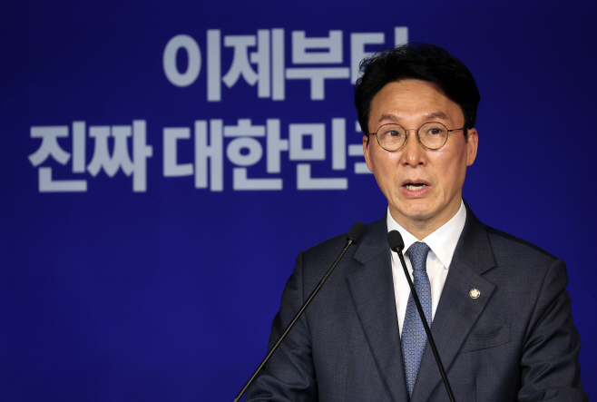 김민석, 국민의힘 김문수 대선 후보 확정 관련 ...<YONHAP NO-2630>