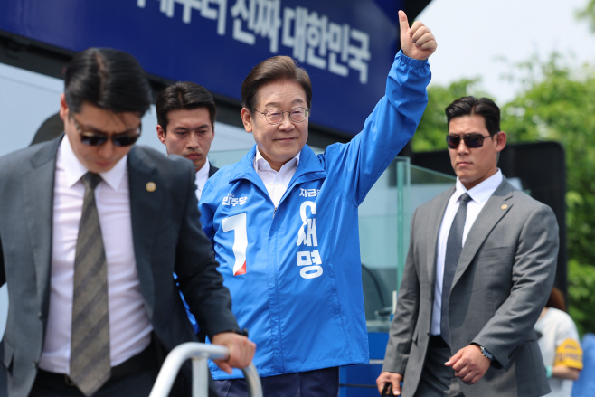 마지막 주말 유세하는 이재명 후보
