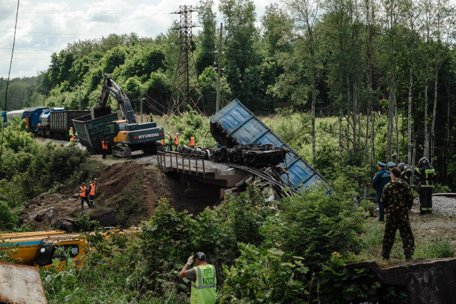 RUSSIA-ACCIDENT-TRANSPORT-RAIL