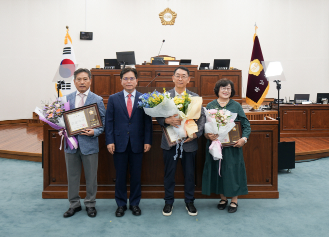 [사진자료] 하남시의회  2025년 2분기 모범시민상 표창 수여식 개최(사진_하남시의회 제공) (1)