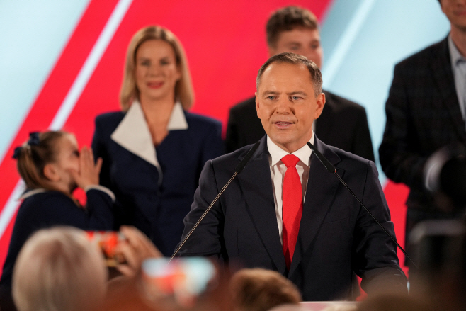 POLAND-ELECTION/ <YONHAP NO-0440> (REUTERS)