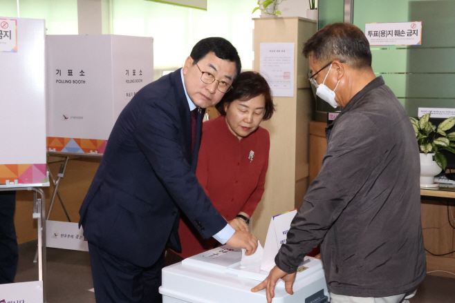 3일 오전 10시께 주낙영 경주시장이 경주시 용강동행정복지센터