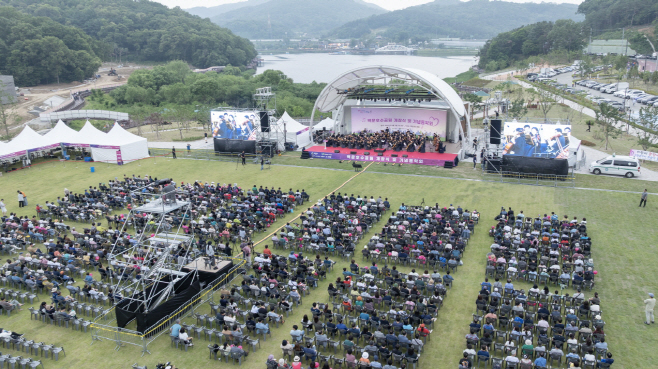 1.(사진)의왕 백운호수공원 개장식 및 기념음악회 성료(7)
