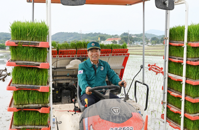 성낙인 창녕군수 농번기 영농 현장방문1