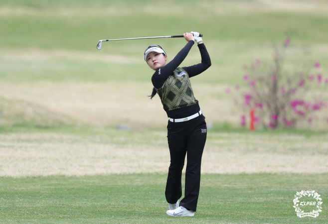이예원 크리스에프앤씨 제47회KLPGA 챔피언십 1R 10번홀 아이언샷