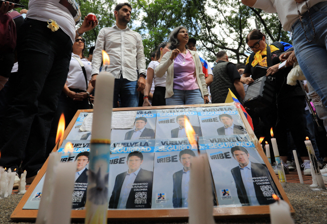 COLOMBIA-POLITICS-CRIME-SHOOTING-URIBE... <YONHAP NO-1772> (AFP)